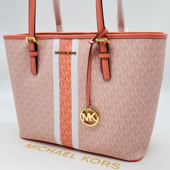 Michael Kors Handbags - Michael Kors Medium Carryall Tote Bag